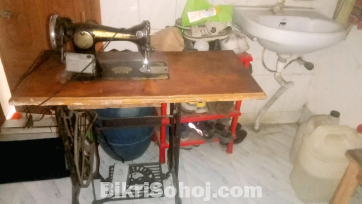 ✳️সেলাই মেশিন সাথে মোটর লাগানো।